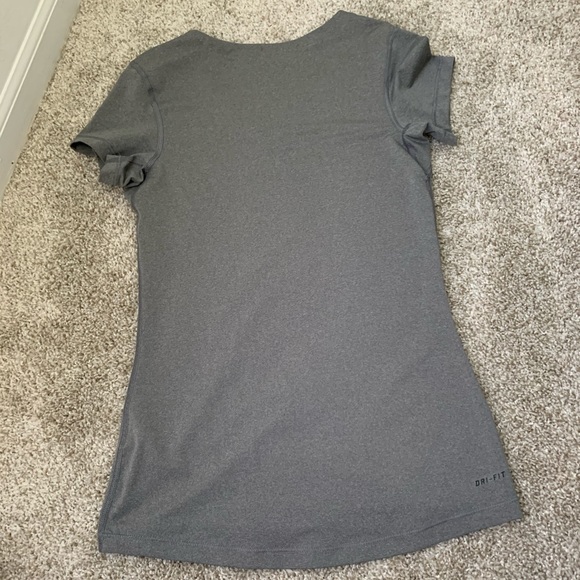 Nike Dri Fit Gray Athletic Shirt - Picture 3 of 3